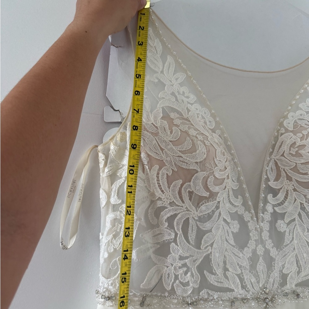 Bridal Dress - Galina Signature, floor length, flowy, lace and crystal detail - Picture 7 of 15